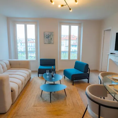 아파트 #301- Heart Of Vieil - Place Nationale-high-end Newly Renovated & Furnished 앙티브